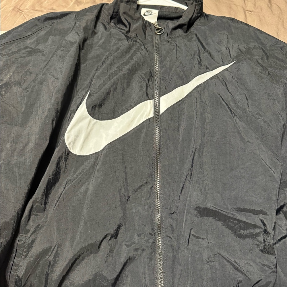 Nike women’s Black Windbreaker Jacket